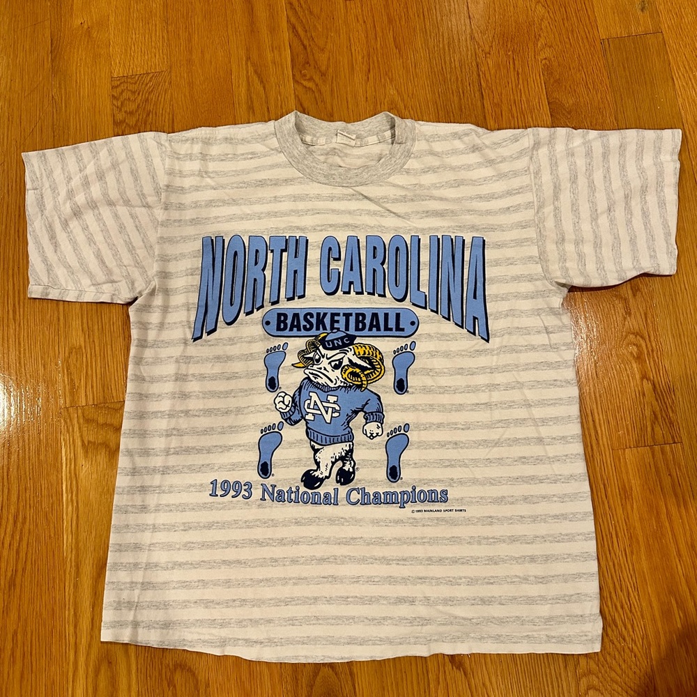 VINTAGE 1993 UNC T-SHIRT